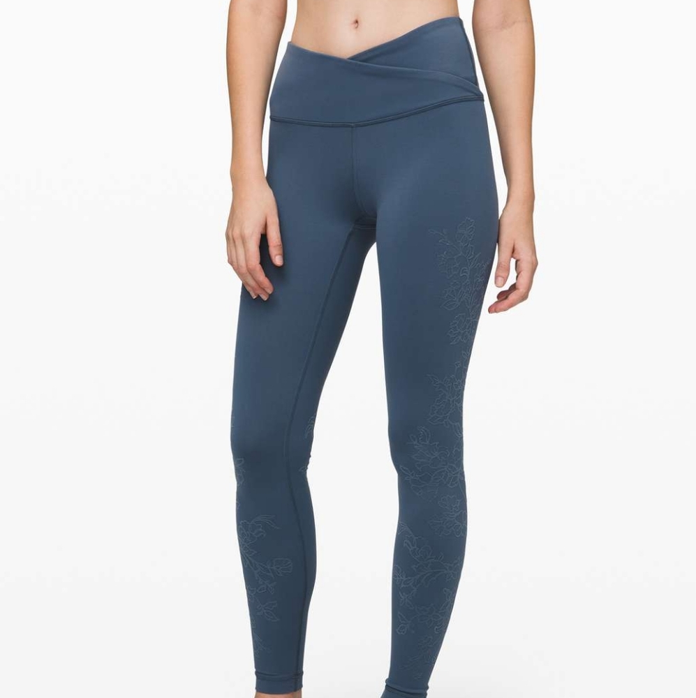 Lululemon always on the high rise criss cross leggings size L